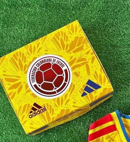 Camiseta Selección Colombia con Caja Edición Especial – Gabriel García Márquez 🔥🇨🇴🎁